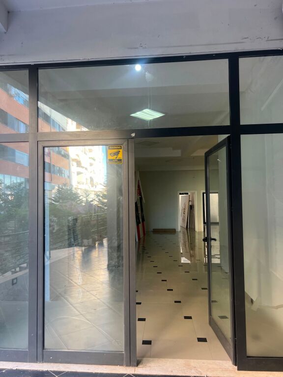 Shop for rent in Astir 45,000 ALL/month.