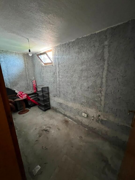 Jepet me Qira – Kati i 3-të i Vilës 3+1, Rruga Pjetër Bogdani