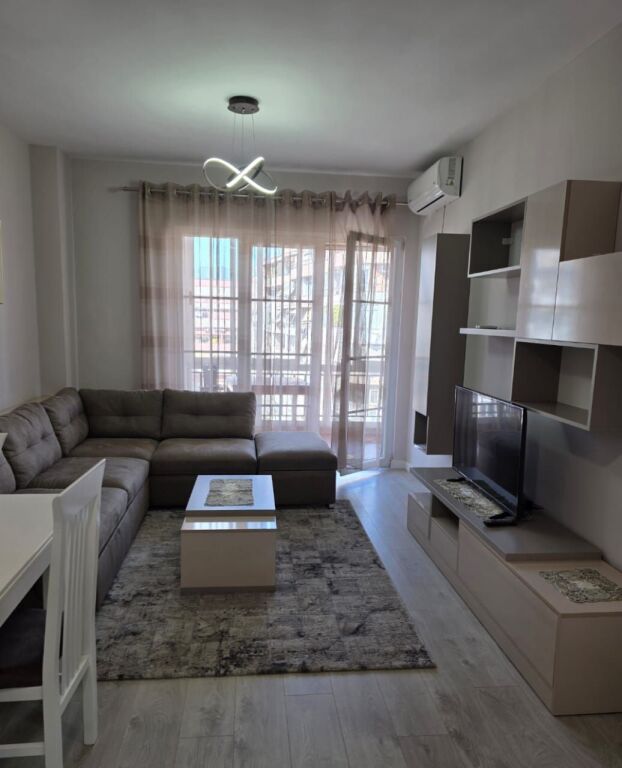 Apartament me qera 1+1 - 📍Astir, prane rrethit, rruga Tom Plezha - 480 mije leke