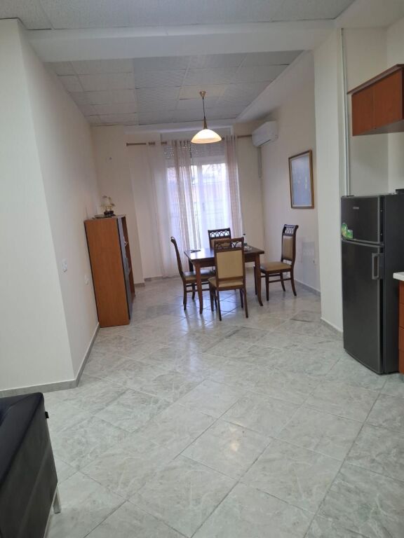 Apartament me qera 2+1 - 📍21 Dhjetori, prane ambasades Gjermane - 600 mije leke