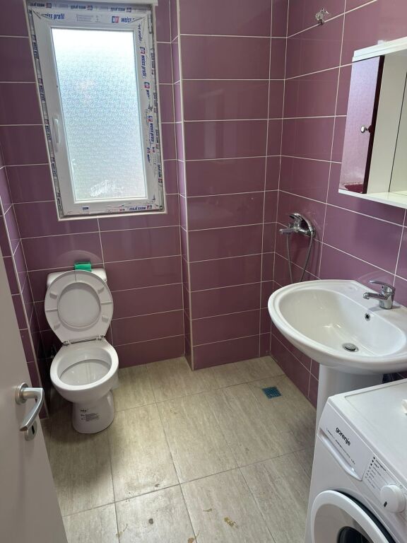 Selite jepet me qera 2+1=550€