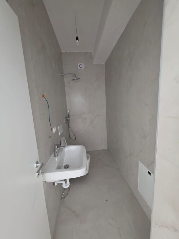 Shitje | Apartament 1 + 1 | Ali Demi, Kadiu | 83000 €