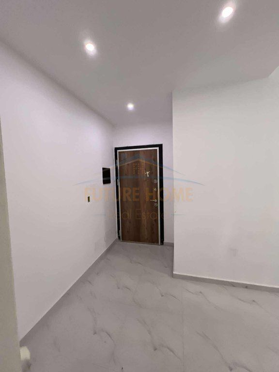 For sale, 3+1 Apartment, Kavaja Street, UNA57793