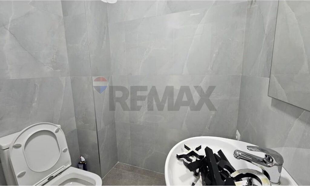 Office - For Rent - Former Exhibition, Tirana