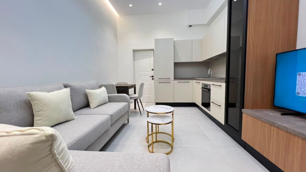 2+1 apartment for rent on Dibra Street