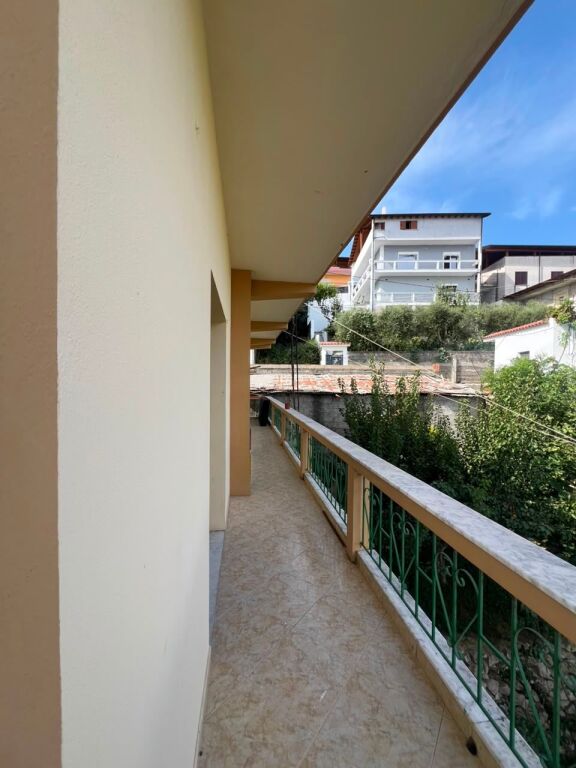 Jepet me Qira – Kati i 3-të i Vilës 3+1, Rruga Pjetër Bogdani