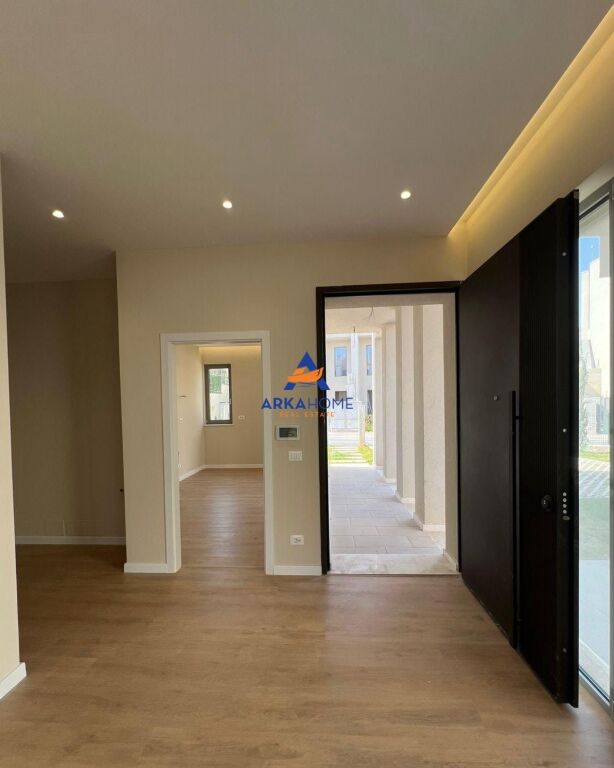 JEPET VILE ME QERA 3 KATESHE "GREEN VALLEY, LIQENI I THATE" 250.000 LEKE