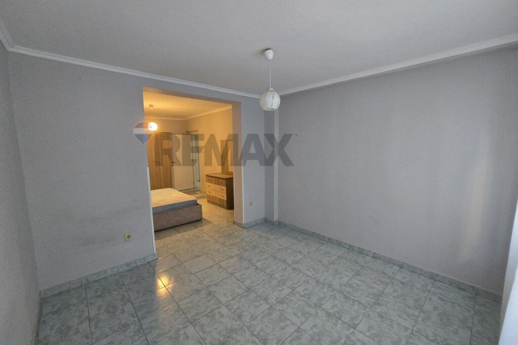 Appartamento - In Vendita - Via Mine Peza, Tirana