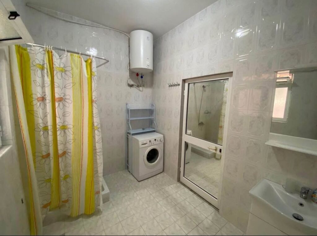 SHTEPI ME QERA 2+1 + PARKIM - SAUK, TIRANE