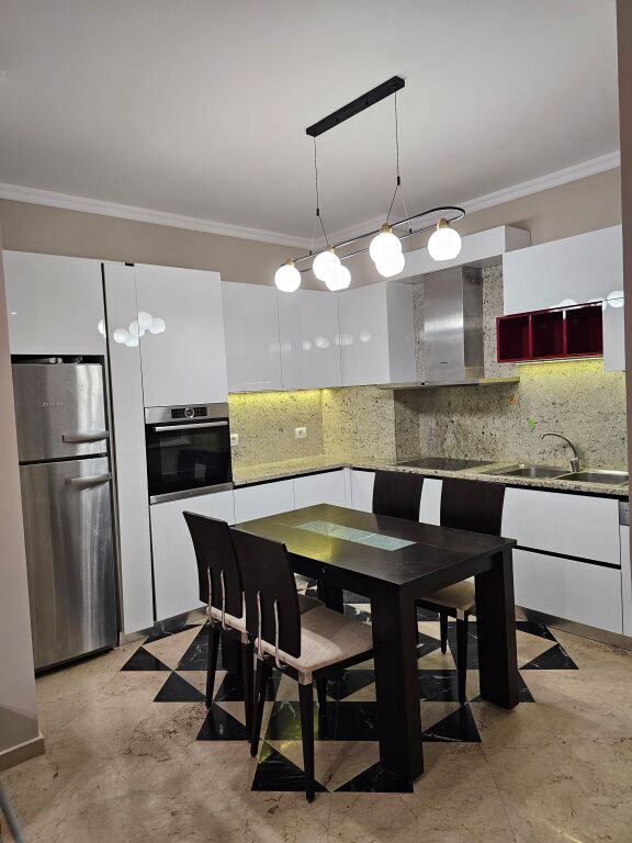 🏡 Shitet Apartament 2+1+2 në Kodra e Diellit – Njësia Nr. 13