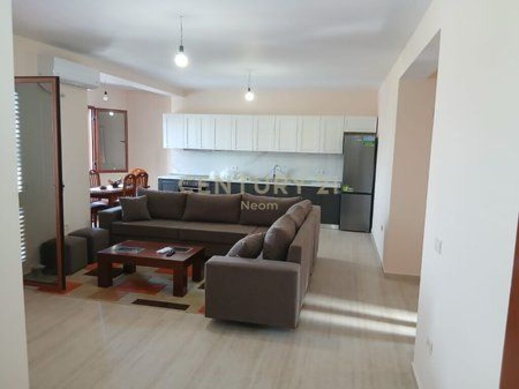 Jepet apartament 2+1 me Qira - 55000 ALL