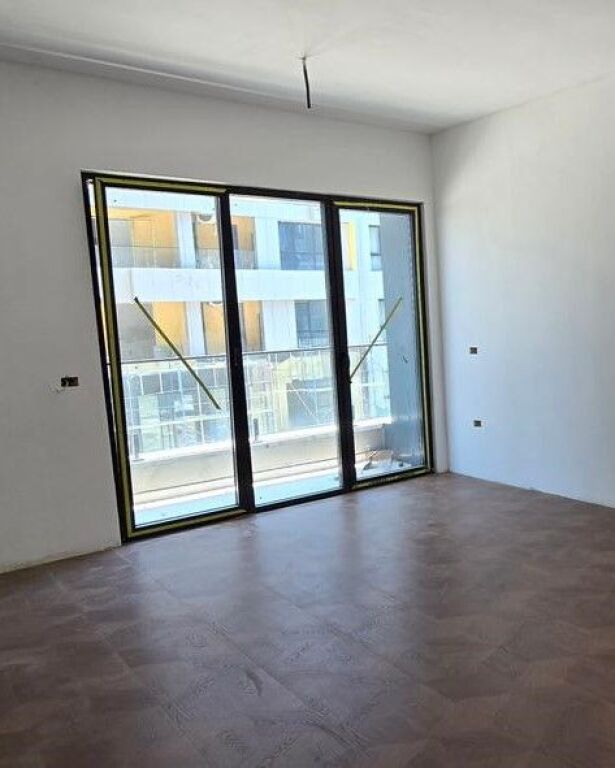 Locale commerciale in affitto a Square 21, via Kavaja, 21 Dhjetori, Square 21, complesso Delijorgji.