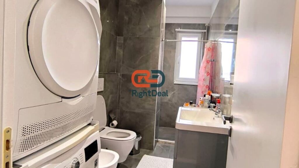 Ne Selite, Tek Residenca Euro 3D, Jepet Me Qira Apartament 2+1 I Mobiluar !!!