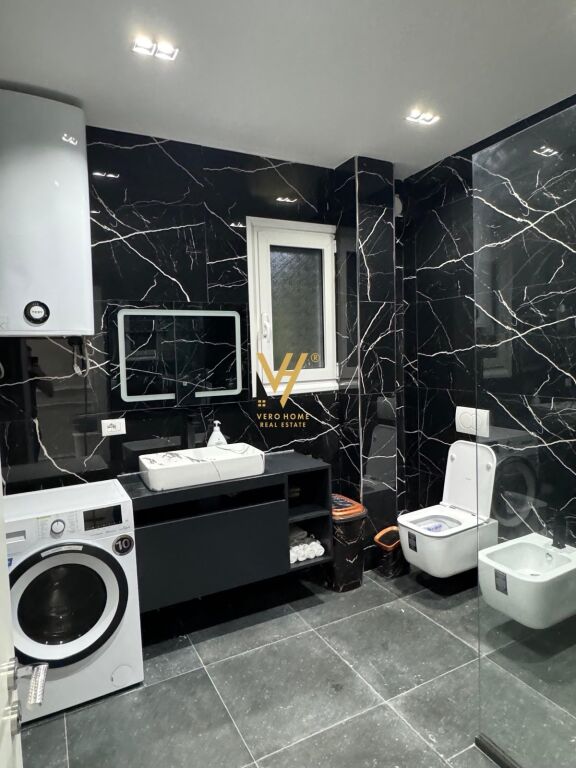 JEPET APARTAMENT 2+1 ME QIRA NE VLORE 90.000 LEKE