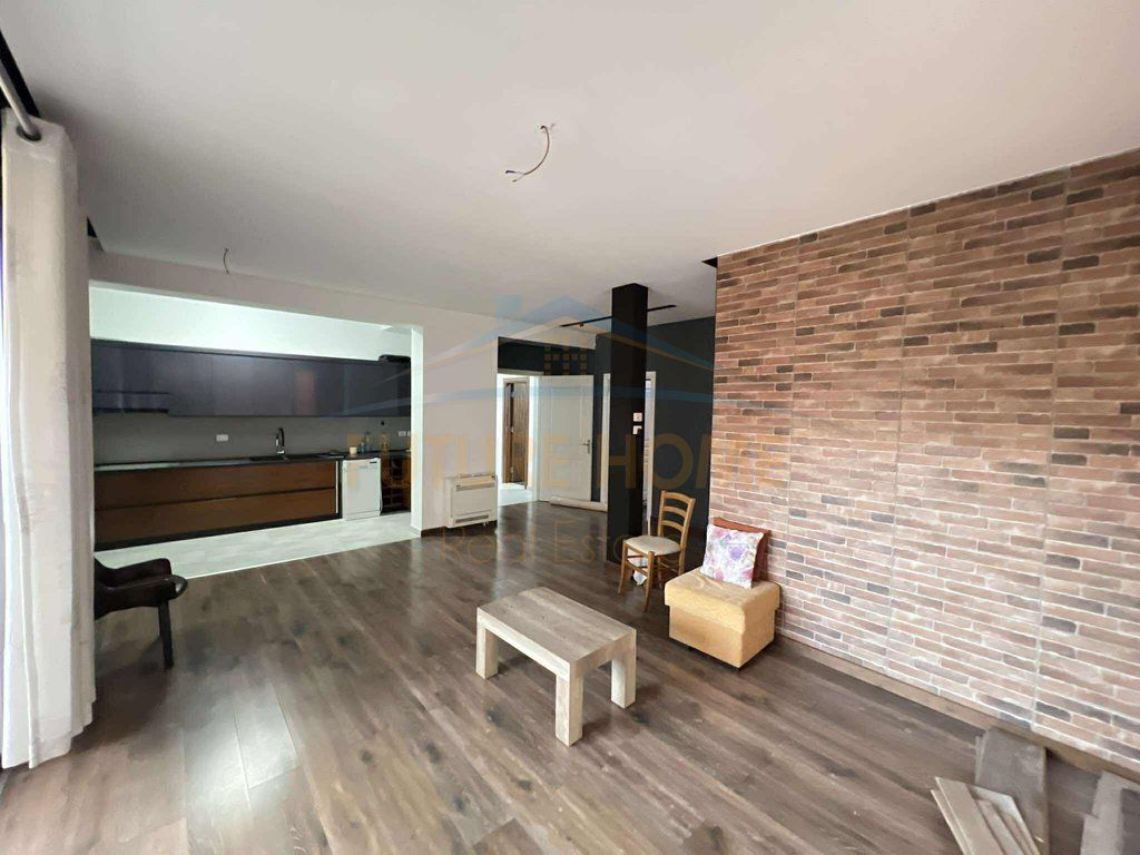 For sale, 3+1 Apartment, Kavaja Street, UNA57793