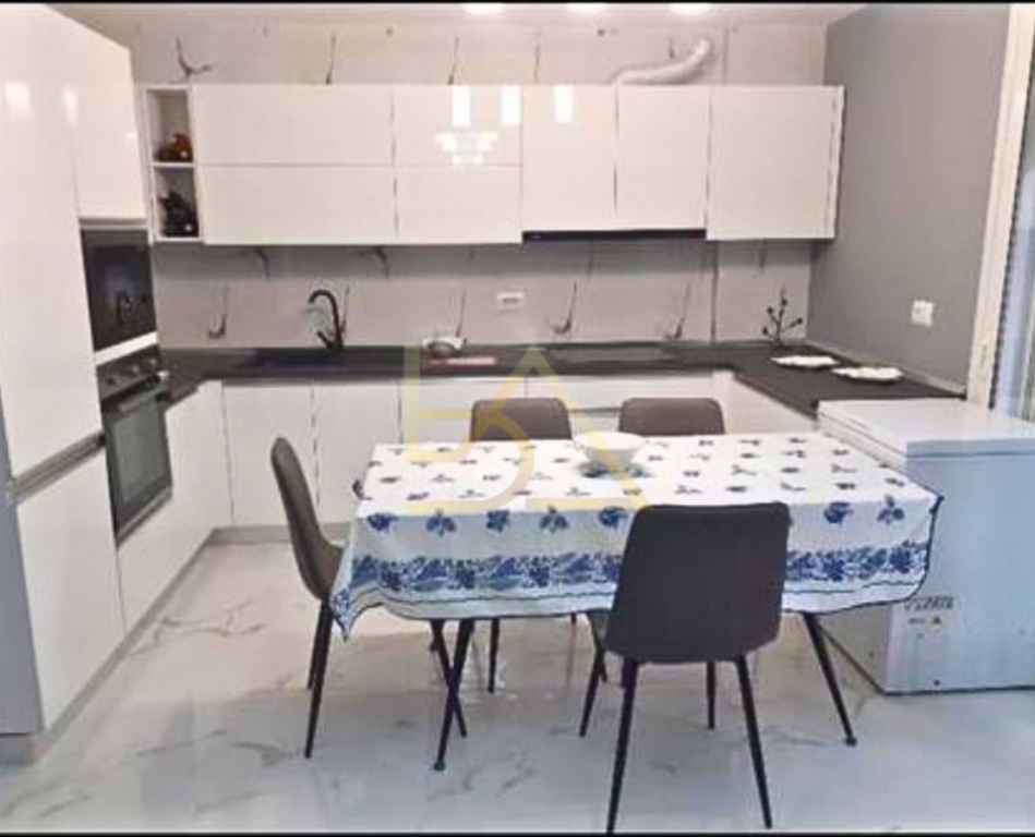 SHITET APARTAMENT 2+1+2 – PLAZH, DURRËS