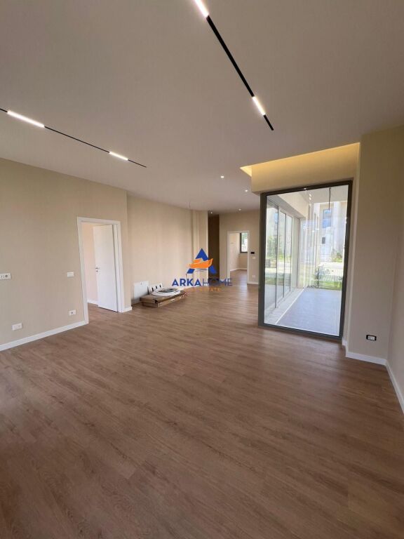 JEPET VILE ME QERA 3 KATESHE "GREEN VALLEY, LIQENI I THATE" 250.000 LEKE