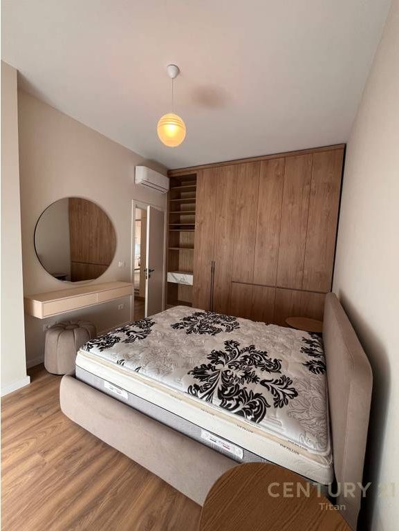 Affittasi nuovo appartamento 1+1, in via Siri Kodra, vicino all'Hotel Meridian 750 € /Mese