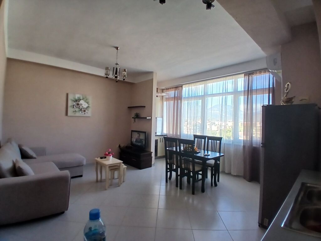 Super apartamentin 2+1 = Selvia = 60.000 leke