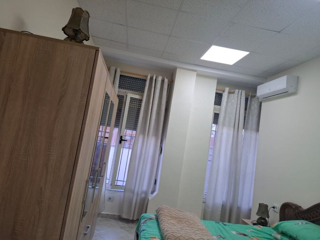 Apartament me qera 2+1 - 📍21 Dhjetori, prane ambasades Gjermane - 600 mije leke