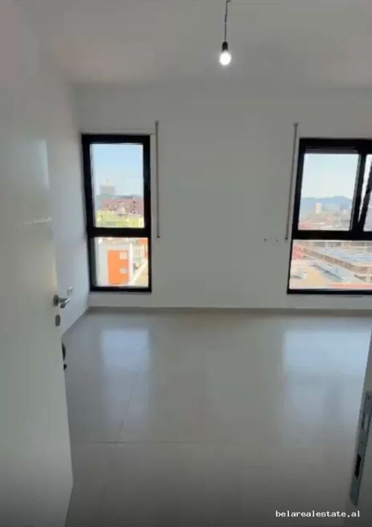 Ufficio in Affitto 3+1 Vicino al Nuovo Boulevard (ID BZ21036) Tirana