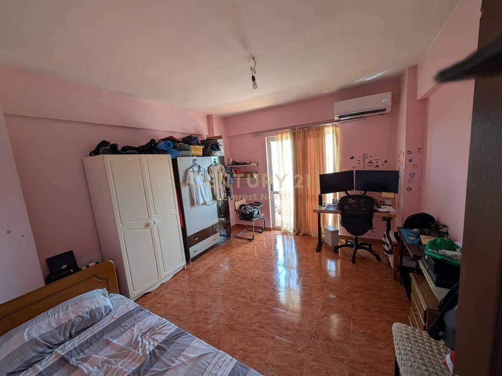 SHITET APARTAMENT 2+1 NË RRUGËN “DRITAN HOXHA”, LAPRAKË