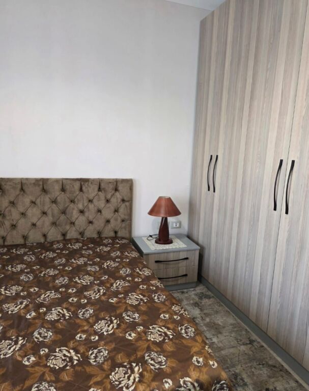 Apartament me qera 1+1 - 📍Astir, prane rrethit, rruga Tom Plezha - 480 mije leke