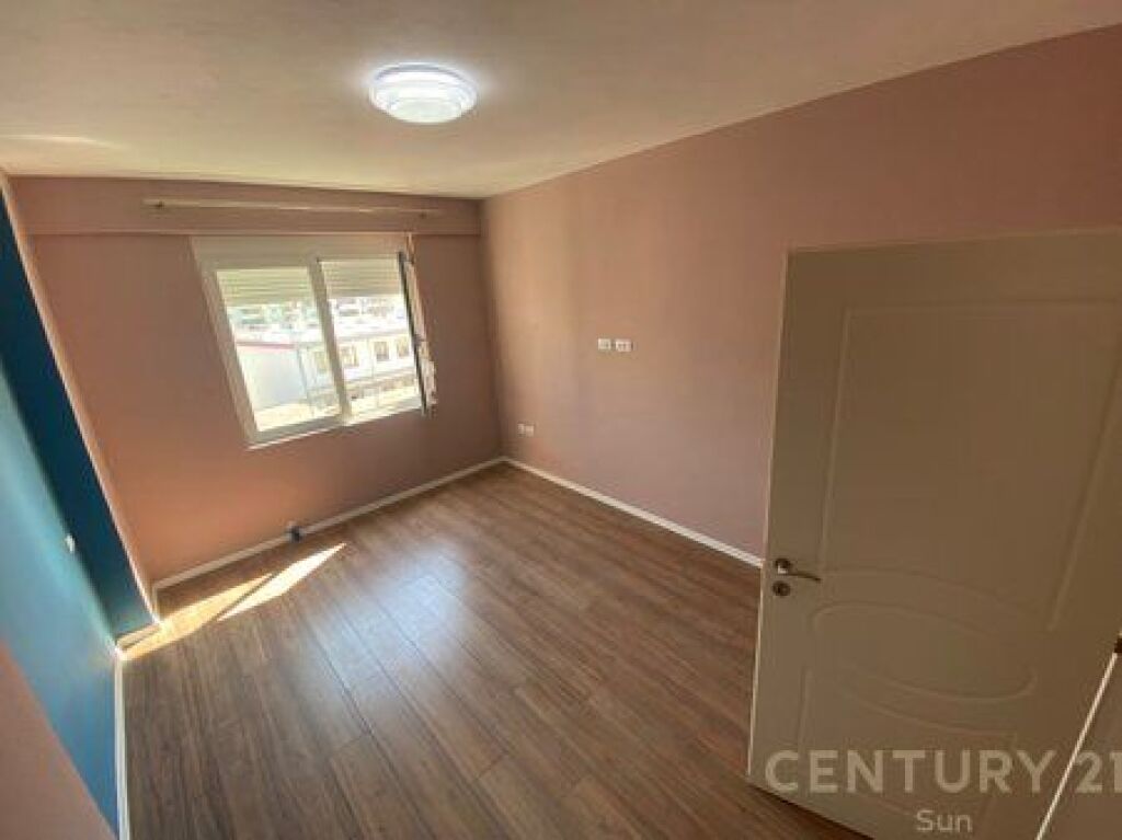 APARTAMENT ME QERA 2+1 DON DOSKO!