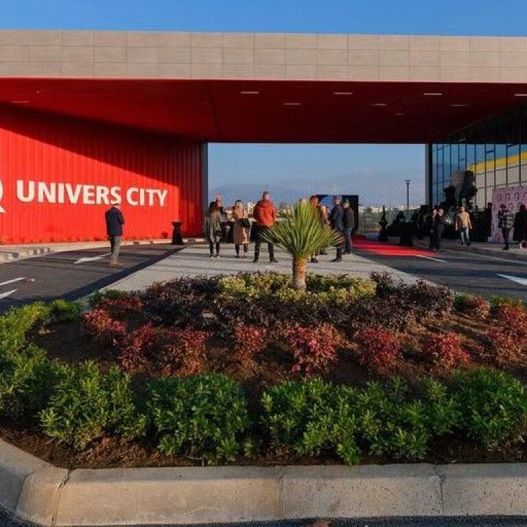 🏢✨ COMMERCIAL SPACE FOR SALE | UNIVERS CITY ✨