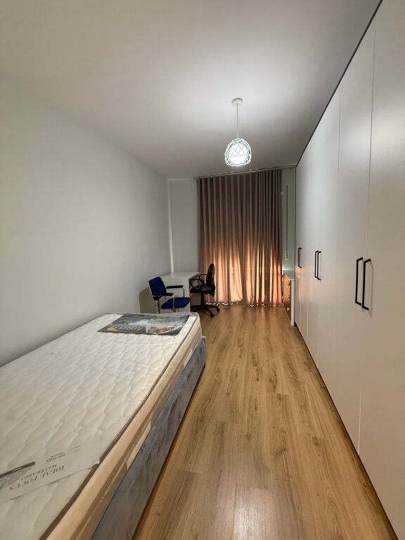 Apartament me qira 1+1, Jordan Misjaq