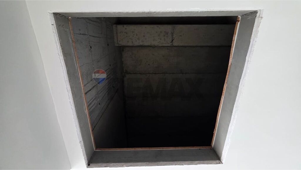 🏢 DYQAN ME QIRA – PRANË KRYQIT TË KUQ, VLORË