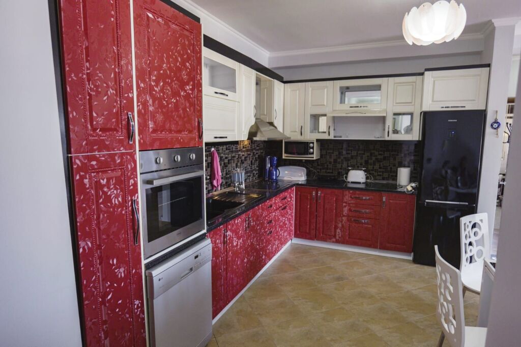Shitet apartament 2+1 ne Vlore  ID 5391