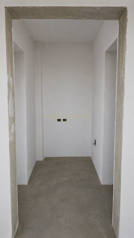 Shitet apartament 3+1+2 tualete tek Myslym Shyri!