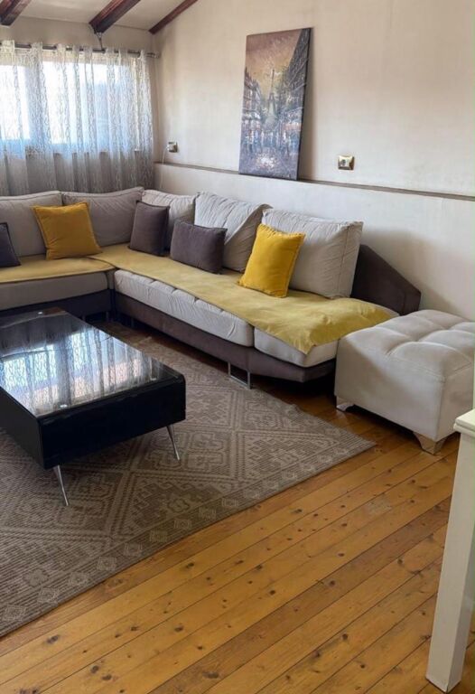 Appartamento 2+1 in affitto in Via Durrës!