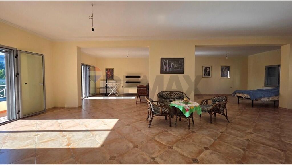 🏡 SUPER OKAZION – APARTAMENT 181 m² PËR SHITJE | VLORË
