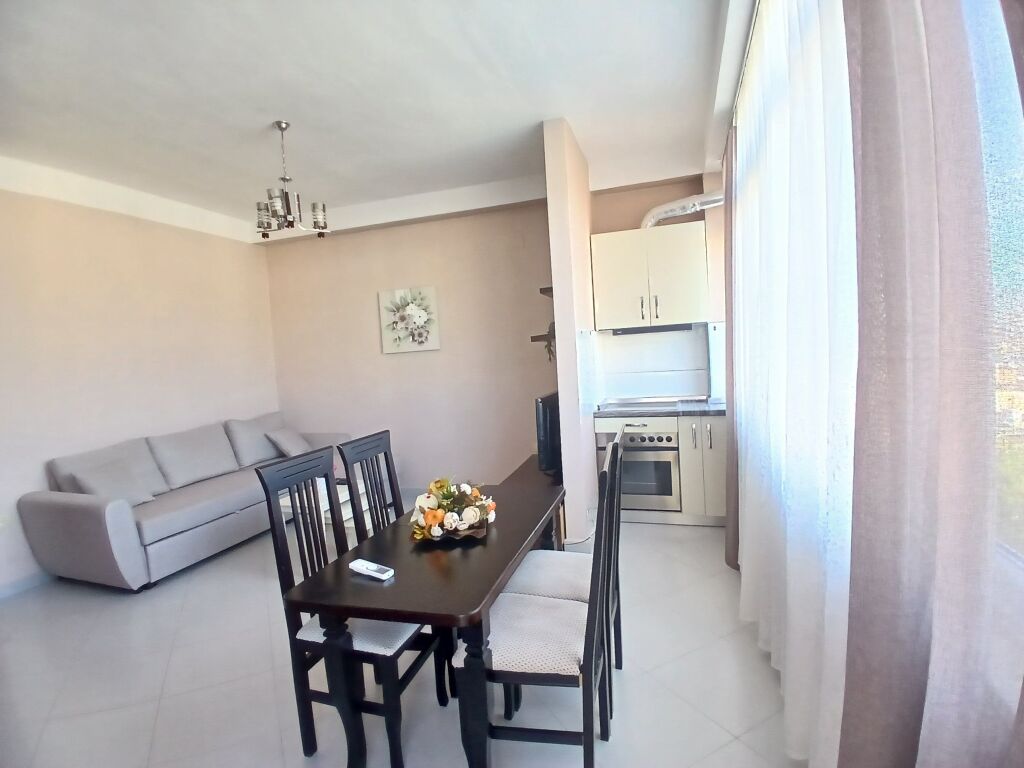 Super apartamentin 2+1 = Selvia = 60.000 leke