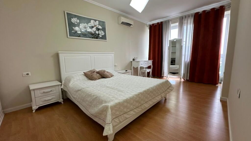 Apartment 2+1 for rent near the Train Station