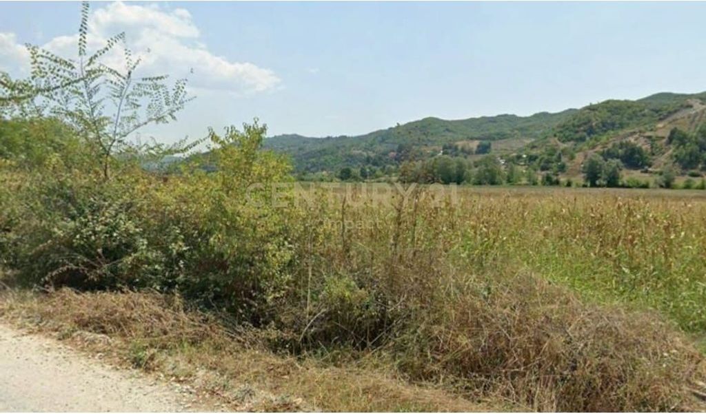 Tokë për Shitje në Pezë - Helmes, Tiranë - 540000€ | 6000 m²
