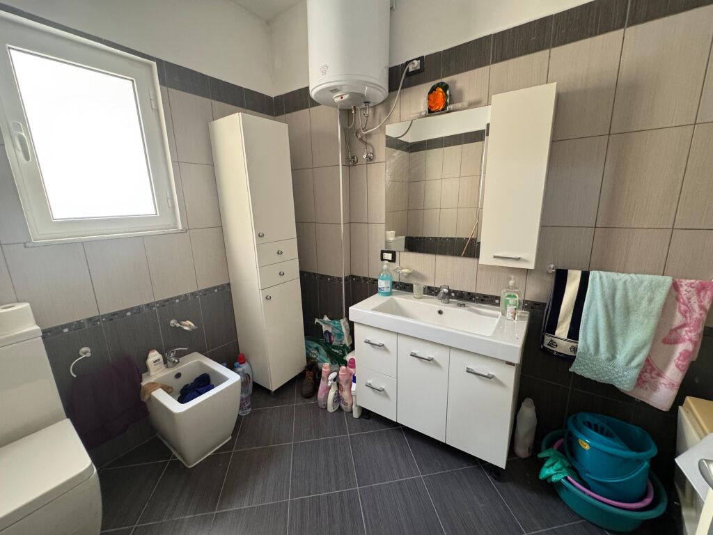 OKAZION Shitet Apartament 2+1 Shkembi Kavajes