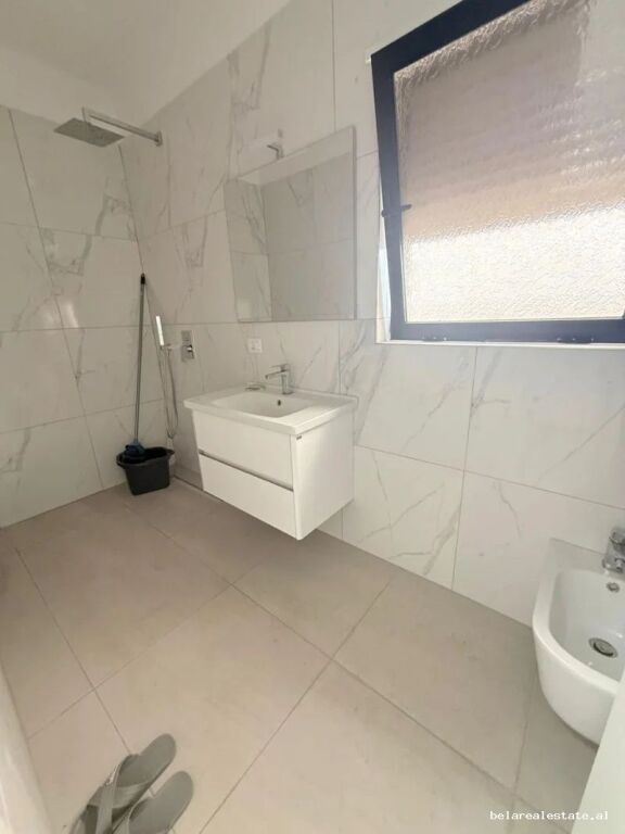 Zyre me qera 3+1 tek Selvia (ID BZ21038) Tirane