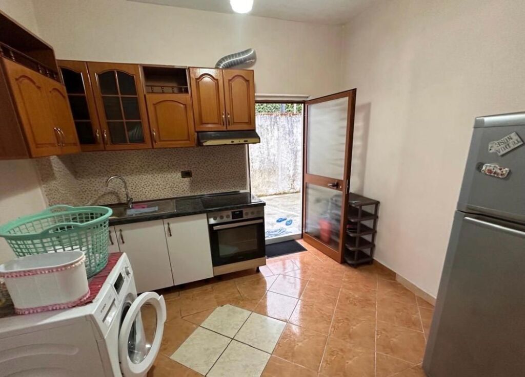Monolocali in affitto -📍 Jordan Misja, appena oltre i binari del treno