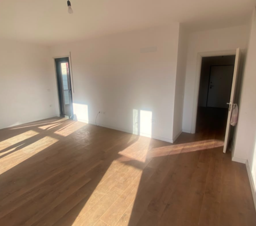 Apartment 2+1+2 for sale near Sulejman Delvina Street, Paris Commune, Vasil Shanto, Dinamo Stadium.
