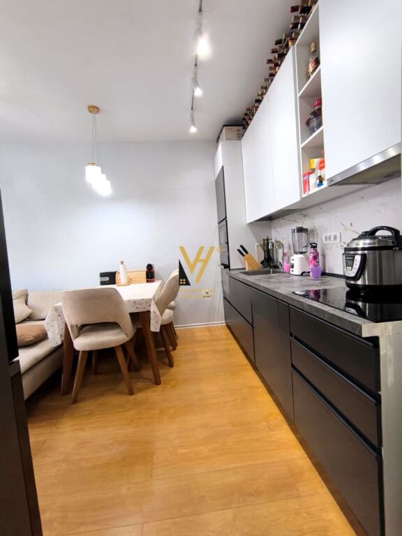 JEPET APARTAMENT 2+1+BLK ME QIRA TE KODRA E DIELLIT 65.000 LEKE