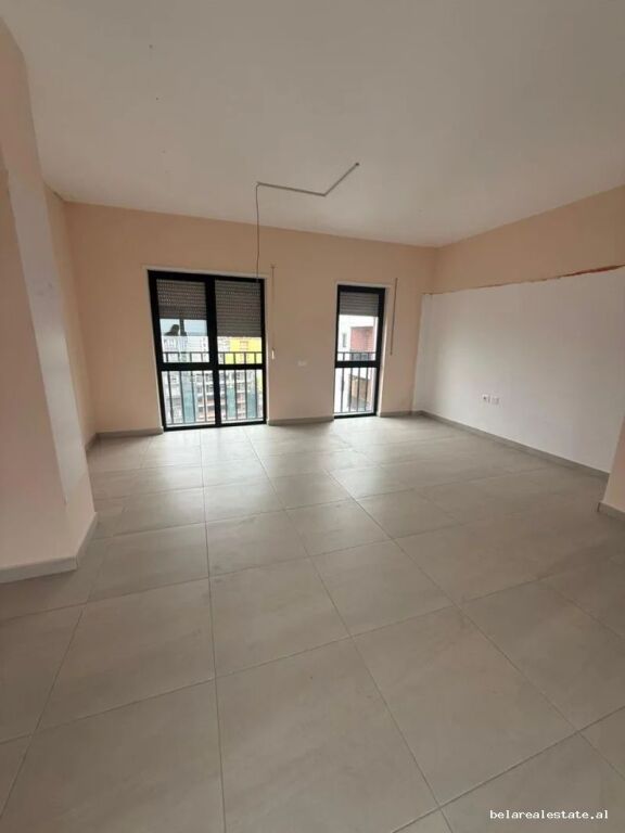 Zyre me qera 3+1 tek Selvia (ID BZ21038) Tirane