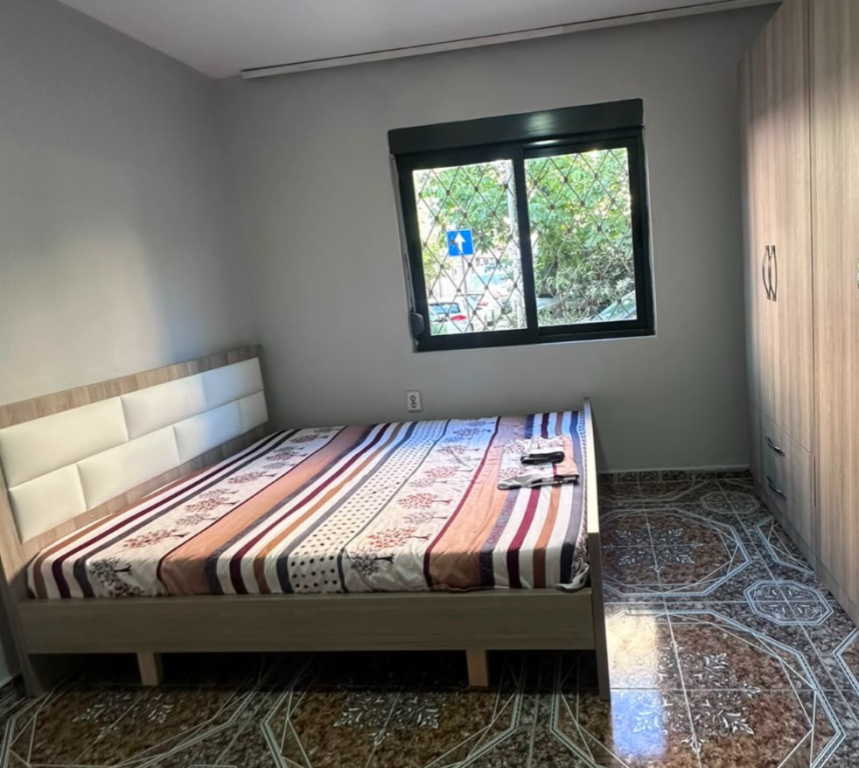 Appartamento 2+1+Veranda in affitto presso l'ex Parco degli Autobus, vicino a Fustane me qera Elja, Via Kavaja, 21 Dhjetori.