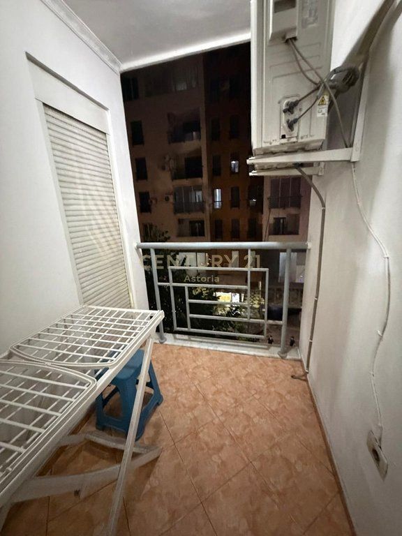 Apartament 2+1+2 me qira, Zogu i Zi