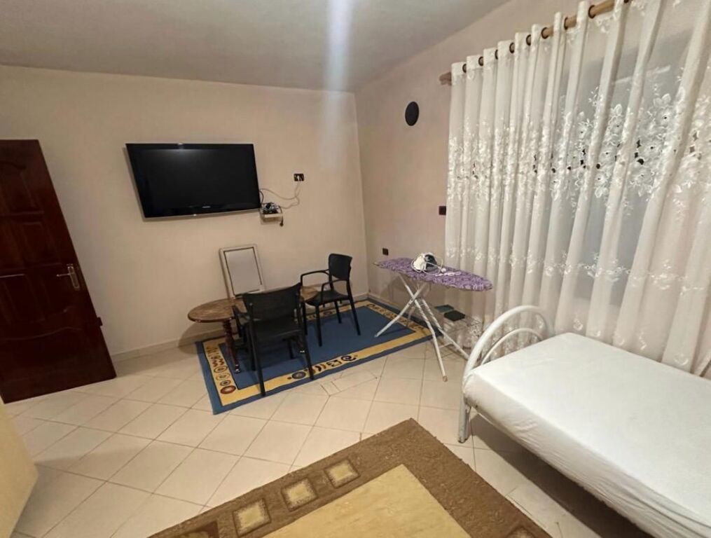 Monolocali in affitto -📍 Jordan Misja, appena oltre i binari del treno