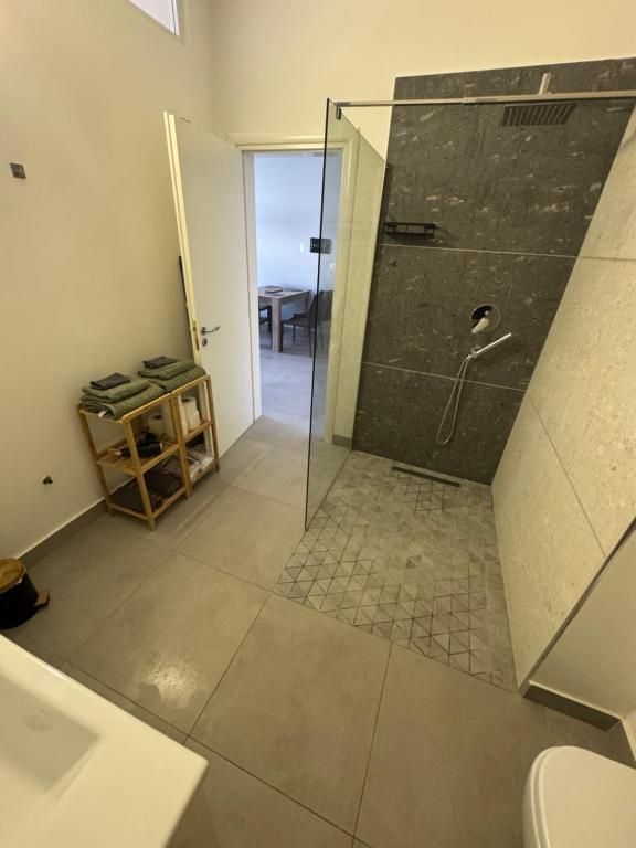 Apartament Junik në Orikum, Vlorë