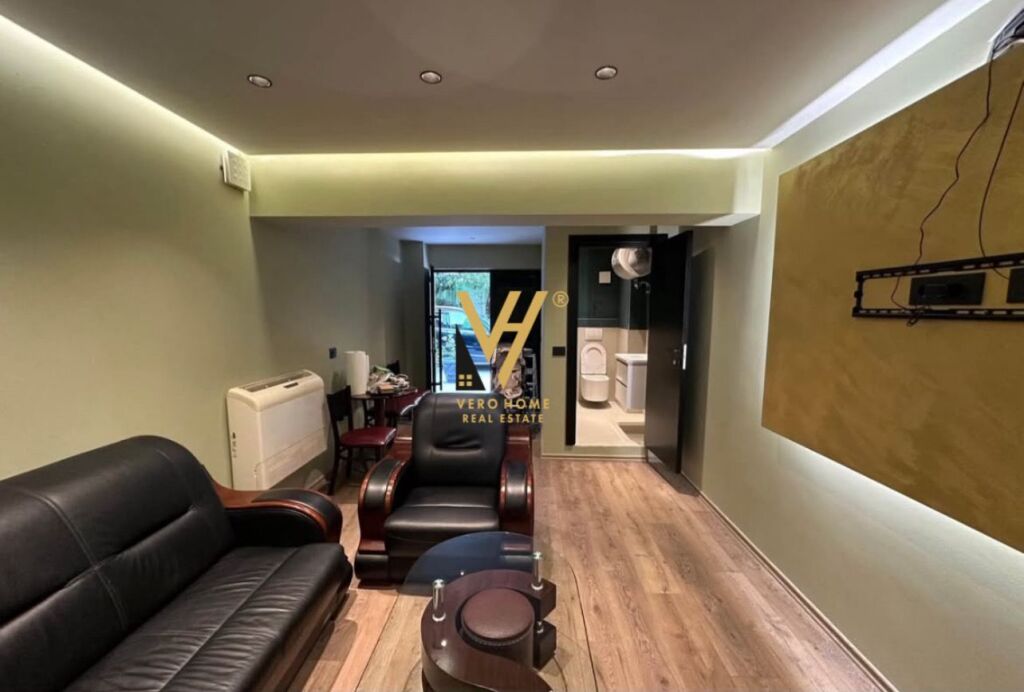 UFFICIO 40 M2 IN AFFITTO A MYSLYM SHYRI 55.000 LEKE