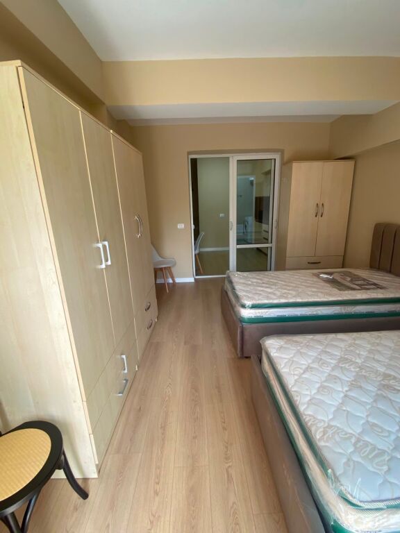 Jepet Me Qera Apartament 1+1+1 Ballkon